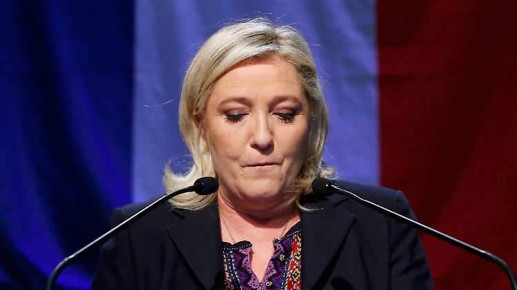 Marine Le Pen veröffentlichte bei Twitter schockierende Bilder von IS-Opfern.
