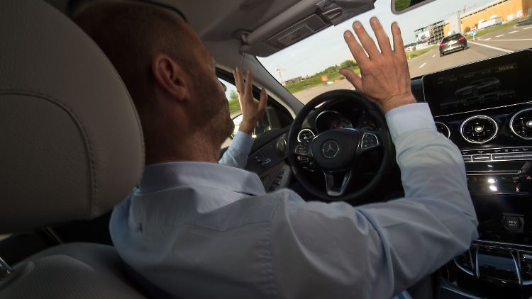 So wie hier wird sich wohl am Anfang die Realität des autonomen Fahrens darstellen.