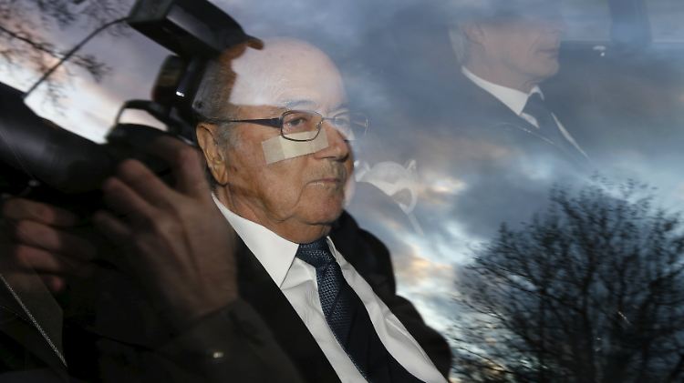 Blatter in Limousine - prima Foto, oder?