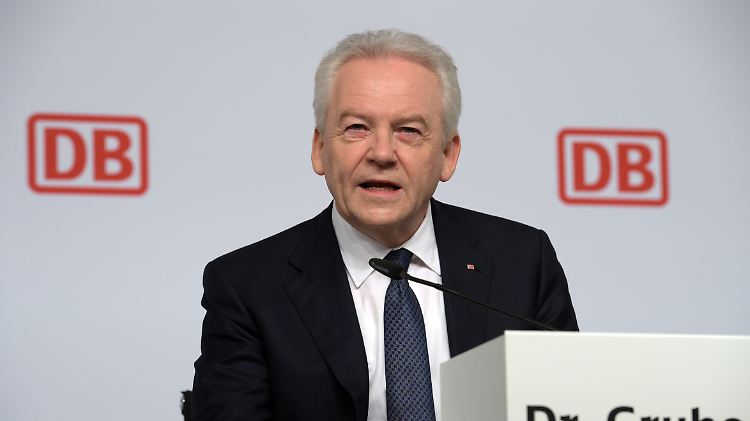 Angesichts von Milliardenlöchern will Rüdiger Grube die Bahn pünktlicher und serviceorientierter macher.