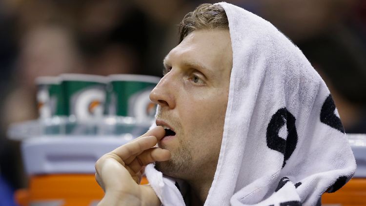 "Um im starken Westen die Play-offs zu erreichen, musst du während des ganzen Spiels in der Defensive gut sein und die Rebounds holen": Dirk Nowitzki.