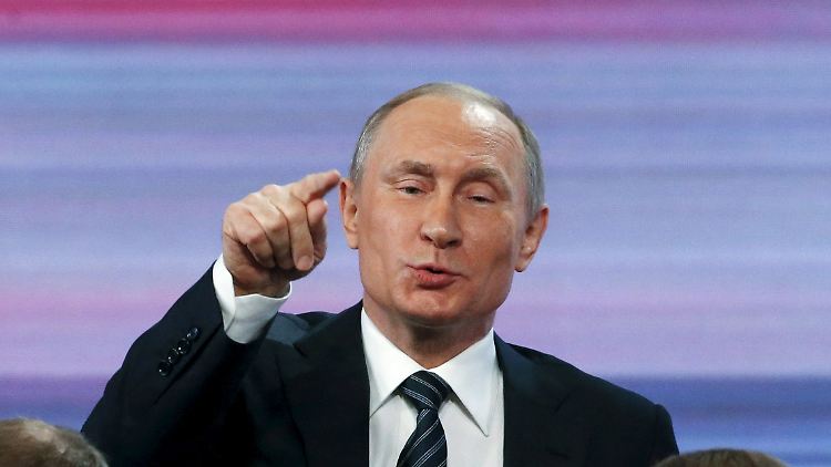 Für den russischenPräsidenten Wladimir Putin sind die Ermittlungen gegen den suspendierten Fifa-Chef Joseph Blatter "Intrigen" des Westens.
