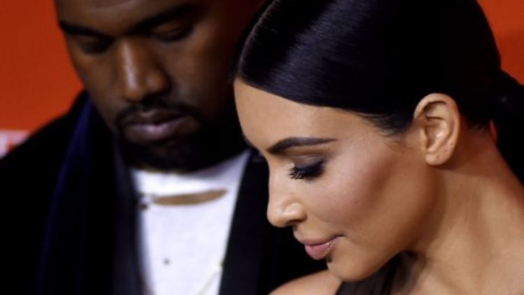 Bei Kim Kardashian und Kanye West soll der Haussegen schief hängen.