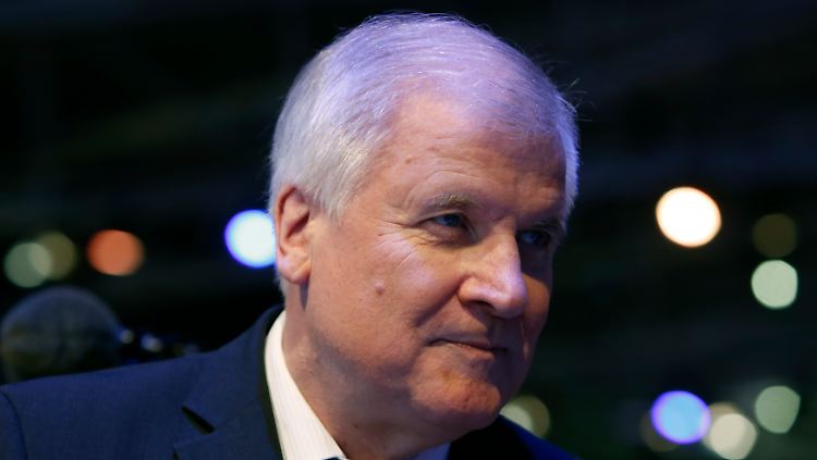 Zeit zum Reden: CSU-Chef Seehofer reist nach Moskau.