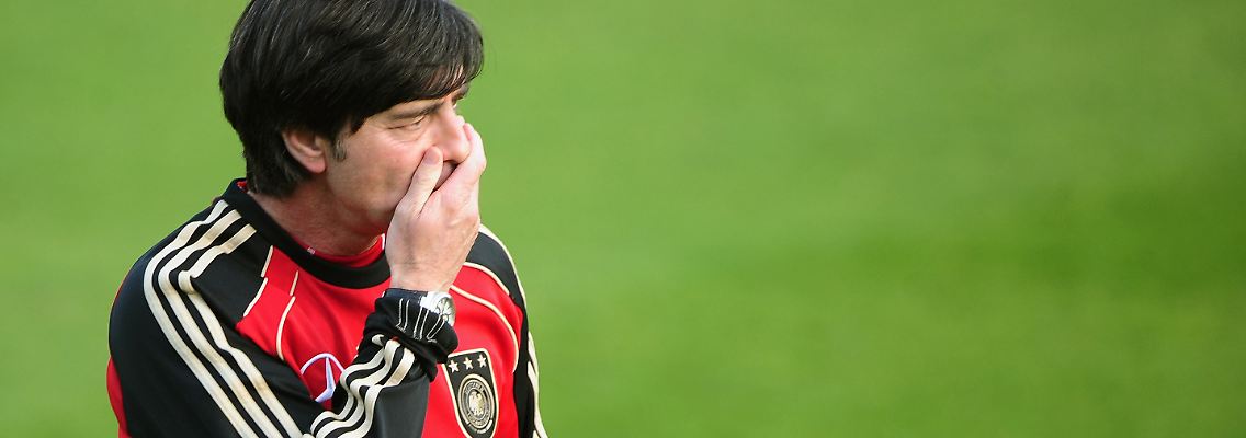 "Er muss erst wieder richtig gesund werden." Sagt Jochim Löw über Michael Ballack.