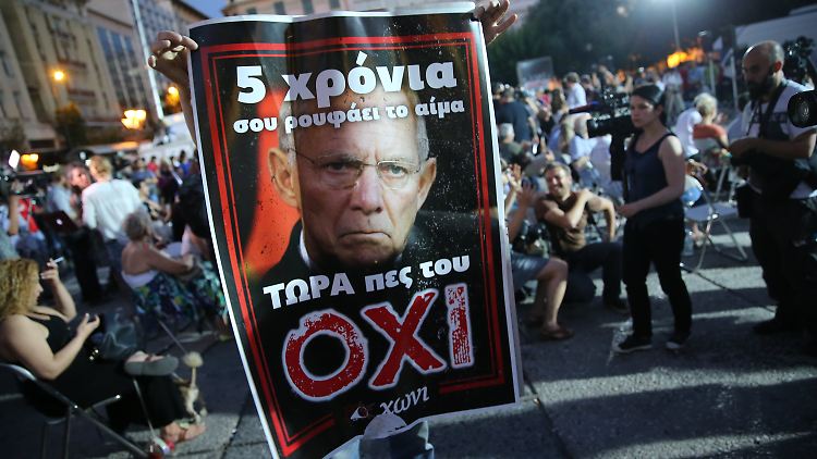 Beim Referendum im Sommer 2015 warb die Syriza-Partei bei den Griechen mit dem Konterfei von Schäuble für ein Nein.