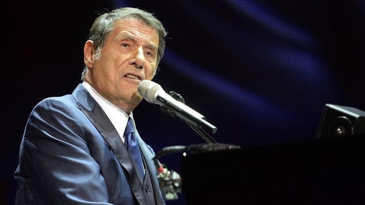 Udo Jürgens bei einem Konzert am 25. November 2014 in Hannover - vier Wochen vor seinem Tod.