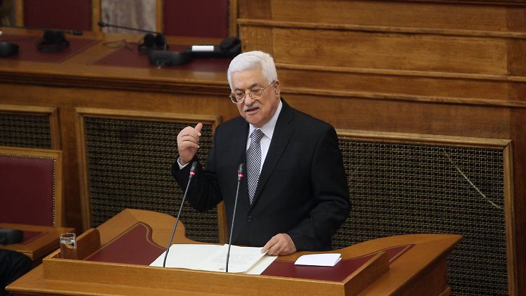 Der Palästinenserpräsident Mahmud Abbas hält vor dem griechischen Parlament eine Rede.