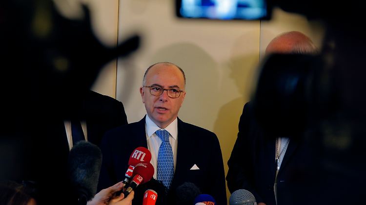 Innenminister Cazeneuve berichtet vom Erfolg seines Inlandsgeheimdienstes DGSI.