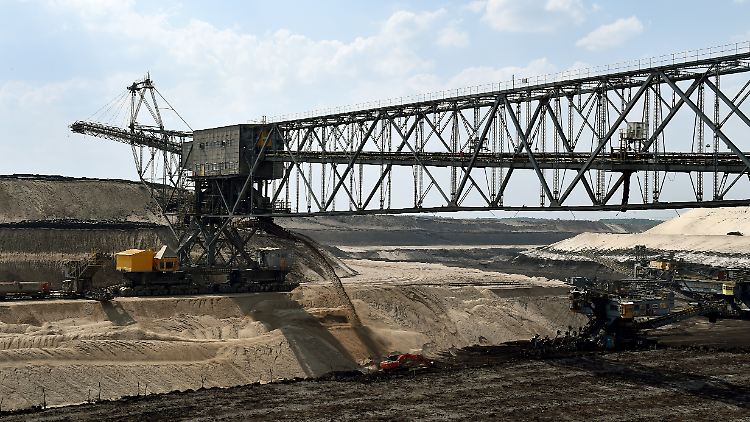 Die Grube Cottbus-Nord, die nur wenige Kilometer östlich der Cottbuser Innenstadt liegt, wurde 1981 eröffnet. Insgesamt wurden hier 220 Millionen Tonnen Kohle gefördert. 