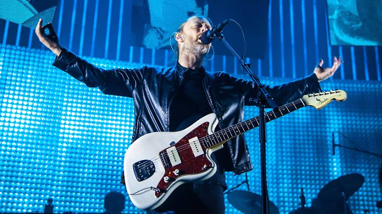 Thom Yorke und seine Band Radiohead stellten ihre Version eines James-Bond-Titelsongs nun ins Internet.