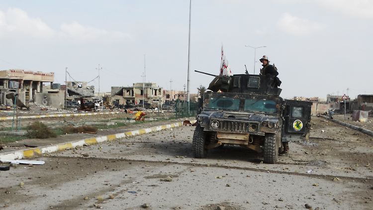Irakische Soldaten dringen nach Ramadi vor.