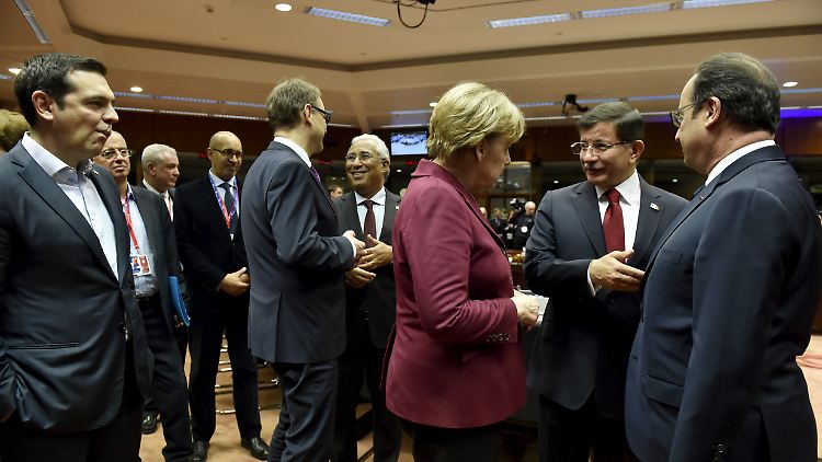 Bei EU-Gipfeln steht Alexis Tsipras (l.) nicht mehr im Mittelpunkt - möglicherweise eine ungewohnte Rolle für ihn.