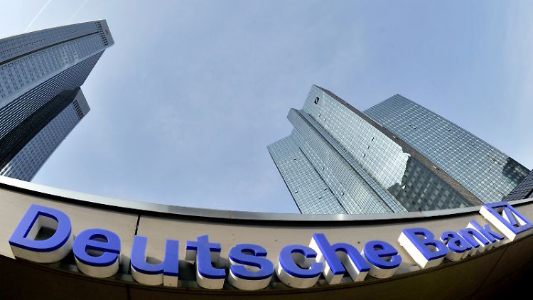 Die Deutsche Bank will sich zur Klage der Stadt Pforzheim bisher nicht äußern.