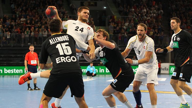 Linksaußen sieht es schlecht aus bei der Nationalmannschaft. Nun fällt auch noch Michael Allendorf aus.