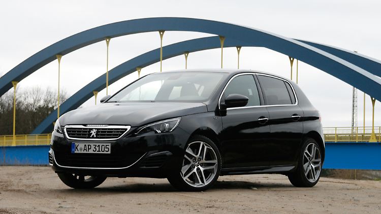 Der Peugeot 308 GT pflegt den dezenten Auftritt, obwohl er mehr als 200 PS unter der Haube hat.