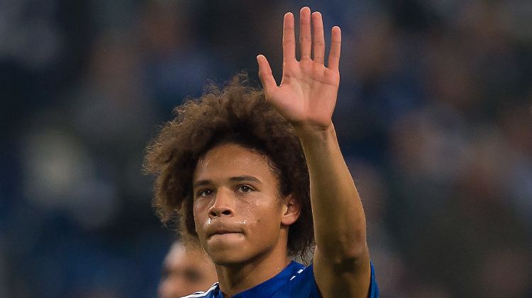Verabschiedet er sich bald aus Schalke? Leroy Sané wird offenbar heftigst von Manchester City umworben.