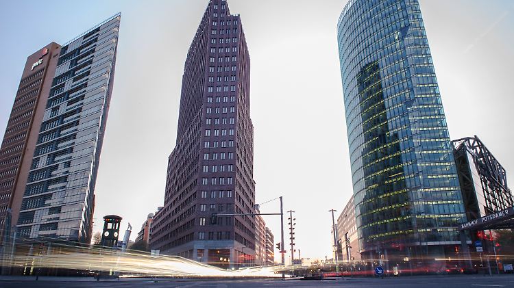 Zu den nicht verkauften Gebäuden gehört der Komplex, wo auch der DB-Tower steht.