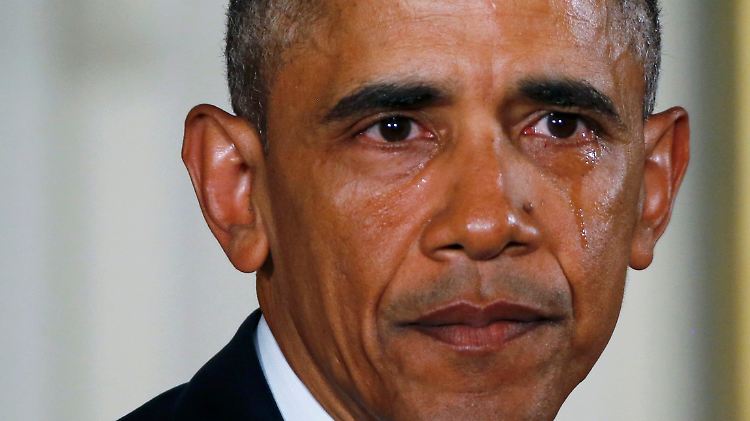  "Jedes Jahr wird das Leben von mehr als 30.000 Amerikanern durch Waffen verkürzt", sagte Obama in einer emotionalen Rede.