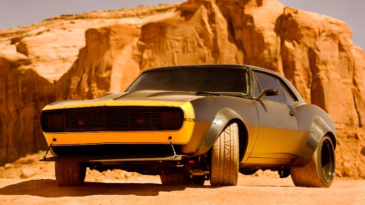 Das ist der martialische Bumblebee aus "Transformers: Age of Extinction".