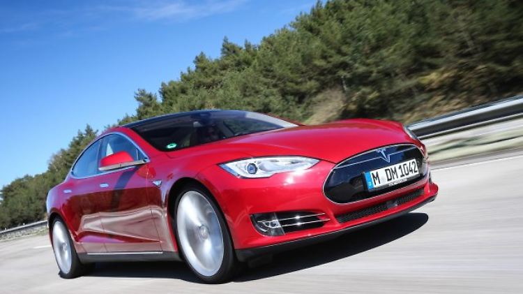 Der Tesla S beherrscht nicht nur den Sprint.