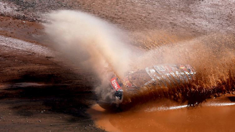 Die Rallye Dakar führt die Fahrer an der siebten Etappe durch die Salzwüste Uyuni.