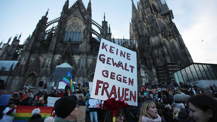 Die Übergriffe von Köln verändern die Flüchtlingsdebatte in Deutschland.