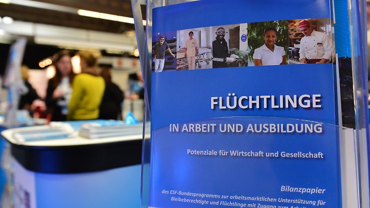 Während der 5. Thüringer Firmenkontaktmesse "academix Thüringen" in Erfurt.