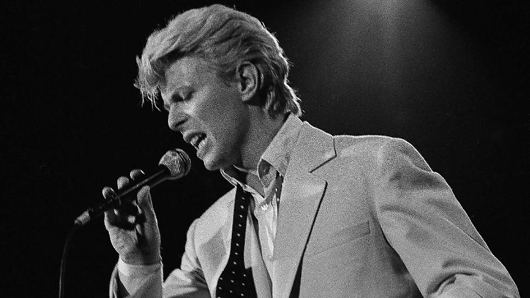 David Bowie starb am 10. Januar. Stars gedenken der Pop-Ikone nun.
