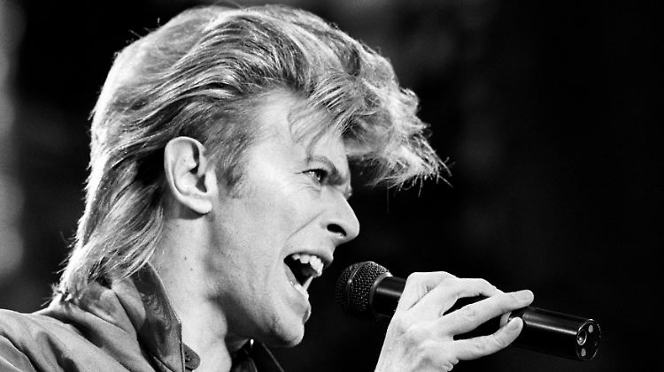 David Bowie 1987. Seine Frisuren waren ebenso vielfältig wie seine Musik.