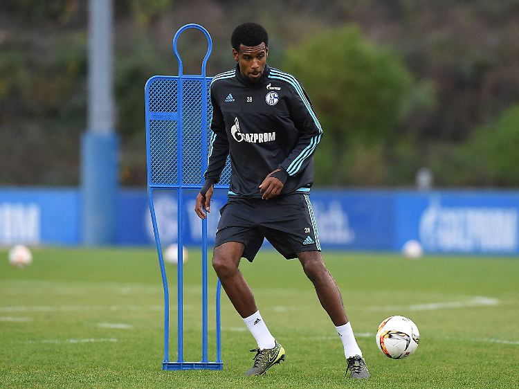 Schalkes aussortierter Santana verteidigt fortan in seiner Heimat Brasilien.