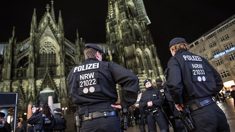 Nach den Ereignissen in der Silvesternacht hat die Kölner Polizei ihre Präsenz am Kölner Hauptbahnhof erhöht.