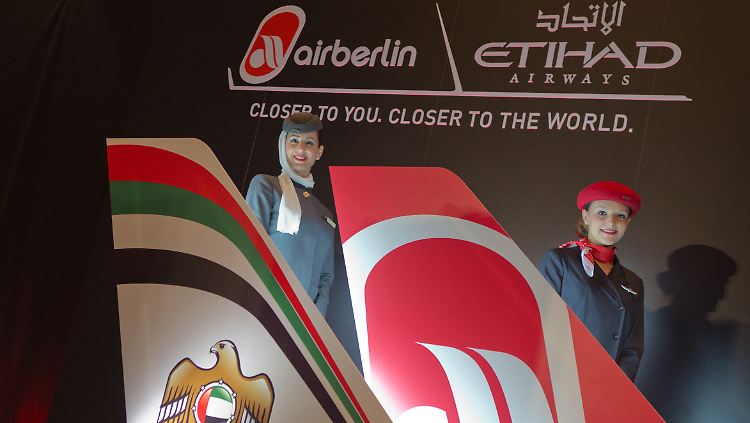 Näher an der Welt, aber weiter weg vom Bundesverkehrsministerium. Die Zukunft der Partnerschaft von Air Berlin und Etihad ist unklar.
