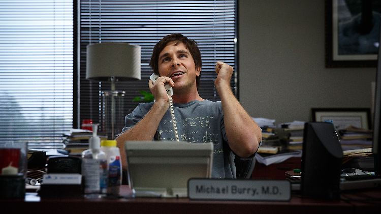 Christian Bale spielt in "The Big Short" einen Banker, der mit Wetten auf den großen Crash ein Vermögen macht.