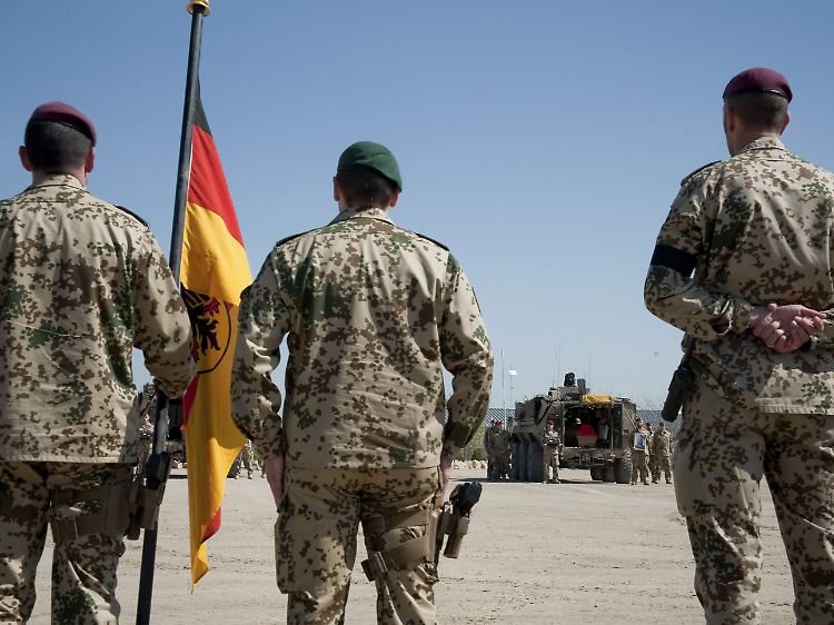 Es ist insgesamt der 44. tote deutsche Soldat in Afghanistan. 27 davon fielen in Gefechten oder durch Anschläge.