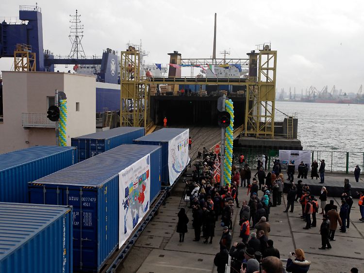 Feierliche Einweihung am Schwarzmeerhafen bei Odessa: "Jahrelang haben wir nur davon gesprochen."
