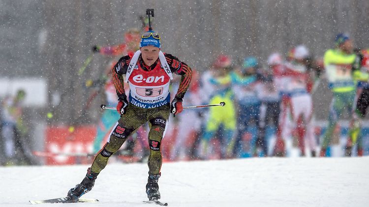 Im Massenstart der Männer galt in Ruhpolding: Keiner war besser als Erik Lesser.
