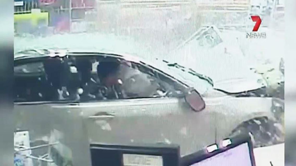 Tankstellen Crash.JPG