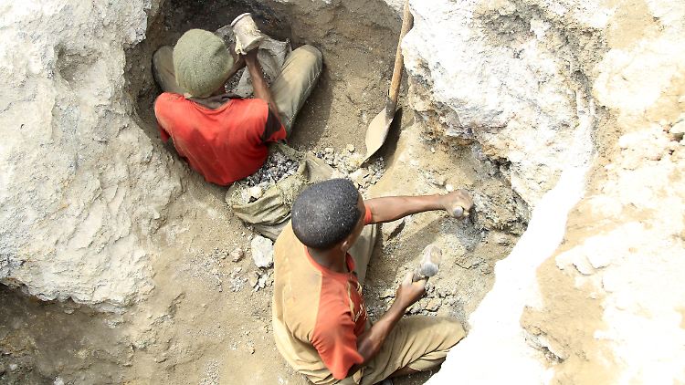 Im Süden des Kongo starben zwischen September 2014 und Dezember 2015 mindestens 80 Menschen in Kobalt-Minen.