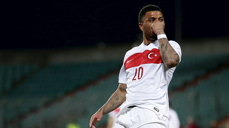 Colin Kazim-Richards spielt auch im Trikot der türkischen Nationalmannschaft.