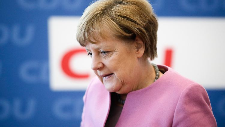 Post für die Kanzlerin - aber ob sich Angela Merkel in diesem Fall über den Inhalt freuen wird, muss bezweifelt werden.