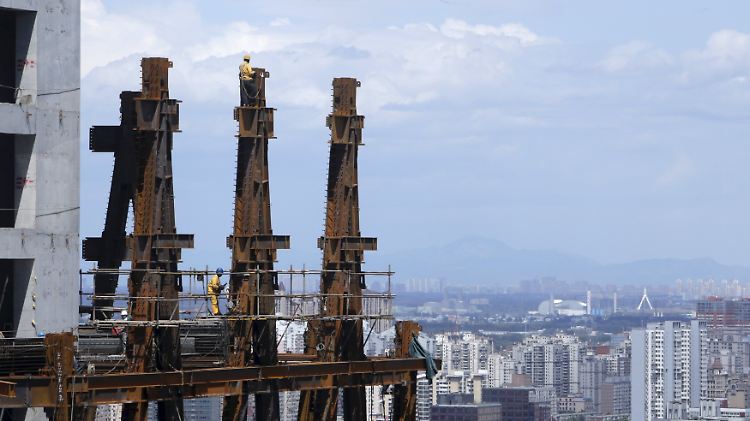 Wie geht es mit China weiter? In Peking und vielen Industriemetropolen der Volksrepubliks sind die Spuren rasanten Wachstums nicht zu übersehen.