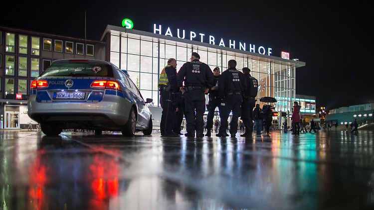 Die "Rhein Zeitung" etwa hat angekündigt, sich in Zukunft nicht mehr an die Richtlinie zu halten.