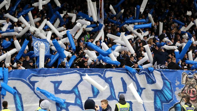 Party am Böllenfalltor: Den Darmstädtern scheint es in der höchsten deutschen Fußballklasse zu gefallen.