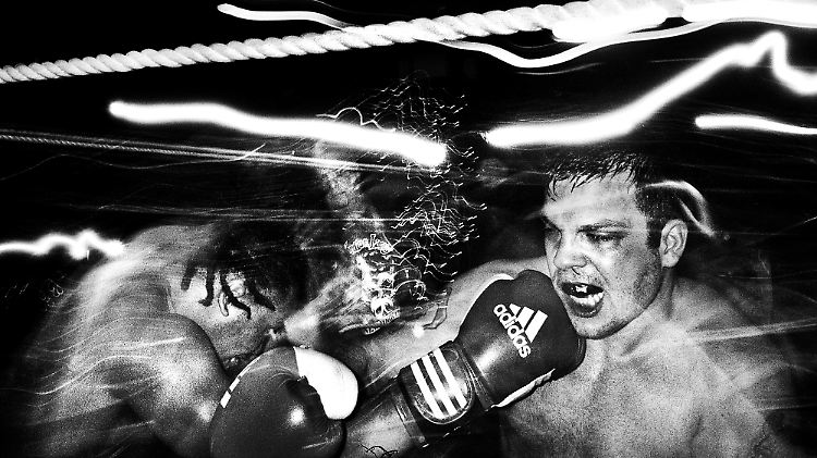 In "Knockout" ist jede Geschichte ein Volltreffer.