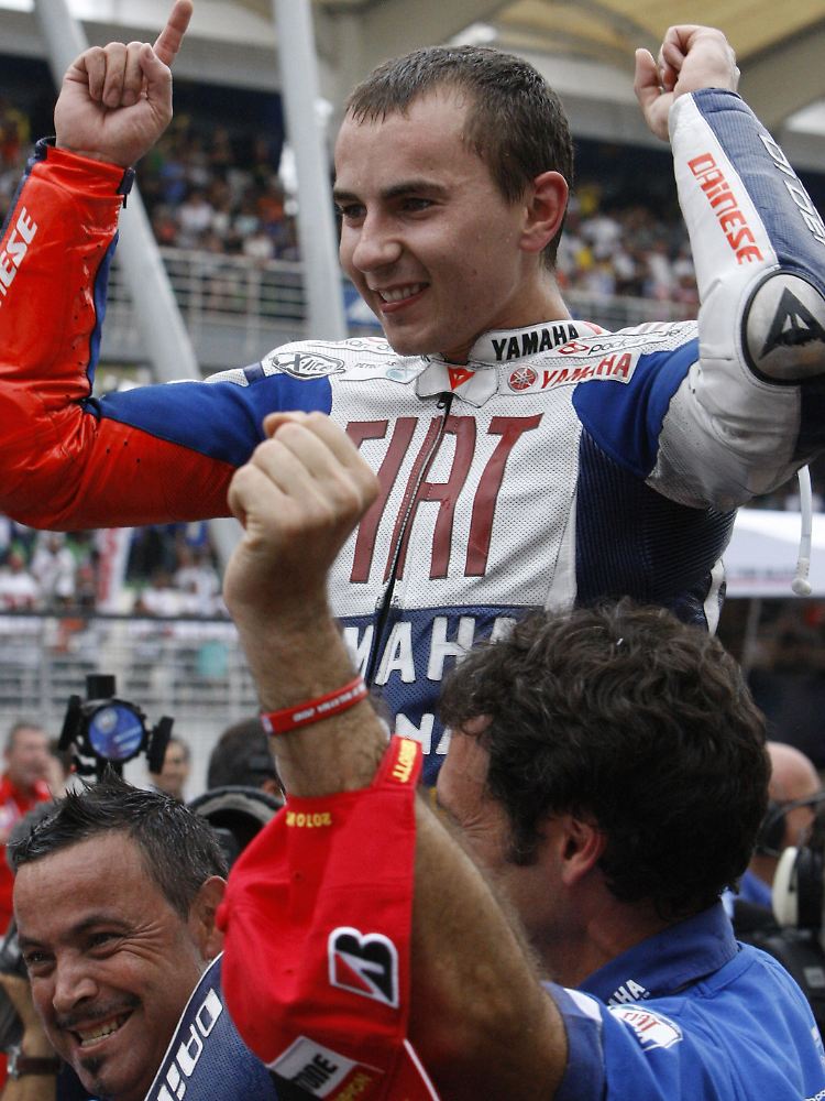 Er lebe hoch: Jorge Lorenzo, Weltmeister auf dem Motorrad.
