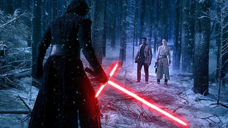Müssen sich bis zu ihrem Wiedersehen noch etwas länger gedulden: Darth-Vader-Abklatsch Kylo Ren sowie Rey und Finn auf der guten Seite der Macht.