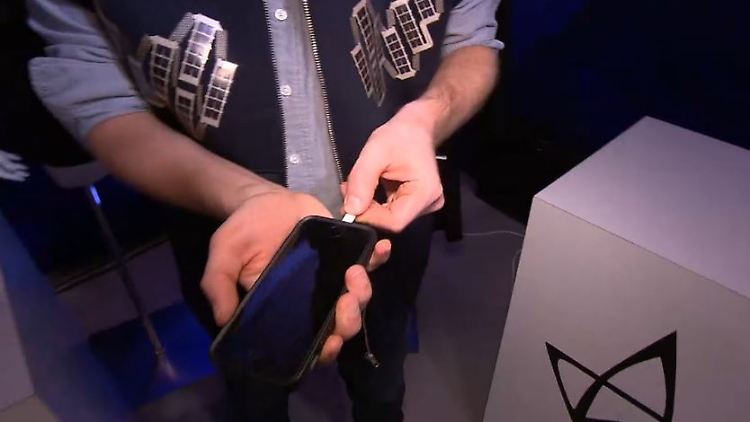 handy aufladen kleidung.JPG