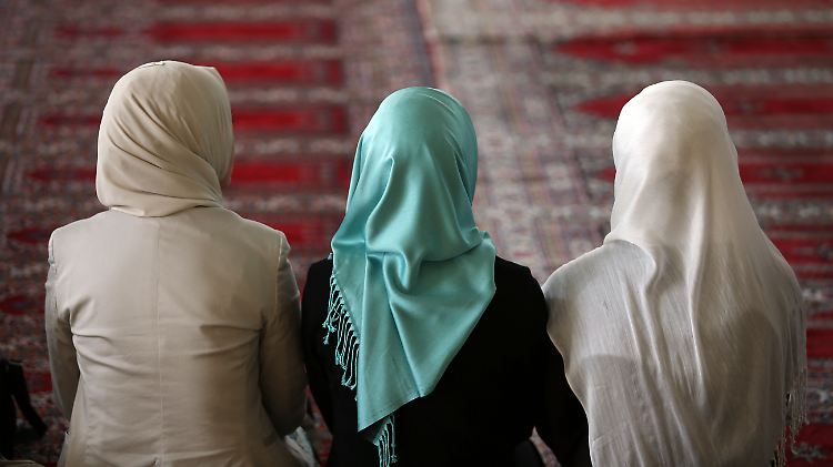 Im vergangenen Jahr hatten Muslime in Hunderten Moscheen Nordrhein-Westfalens Hass und Terror im Namen des Islam verurteilt.