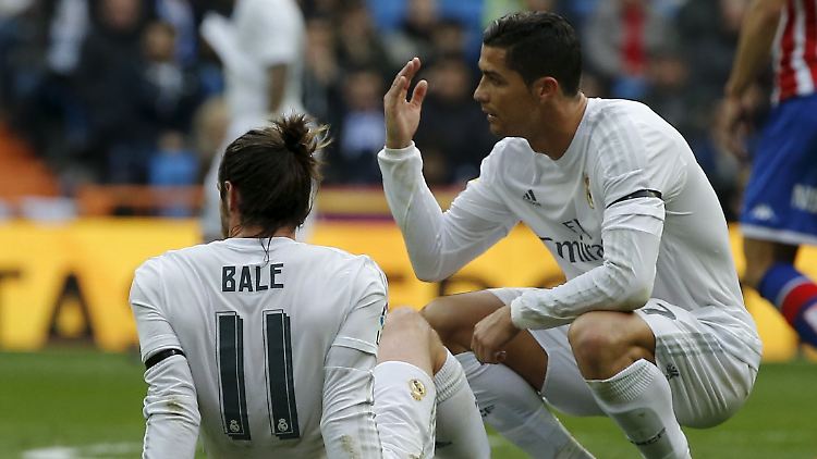 Sicher ist: Cristiano Ronaldo hat 94 Millionen Euro gekostet. Offenbar war Teamkollege Bale aber noch etwas teurer und sprengte sogar die 100-Millionen-Schallmauer.